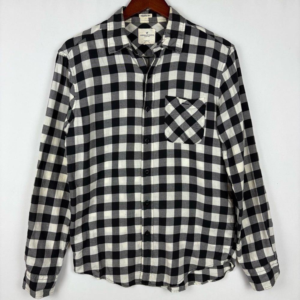 American Eagle Classic Fit Plaid Button Down Shirt